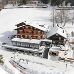 Restaurant Waldhaus ホテル