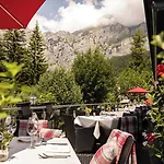 Restaurant Waldhaus ホテル