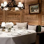 Restaurant Waldhaus ロイカーバード