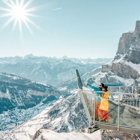 Restaurant Waldhaus מלון 3*