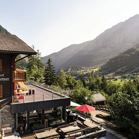 Restaurant Waldhaus מלון