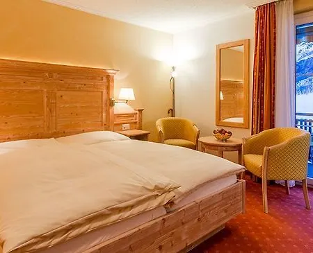 Hotel Restaurant Waldhaus 3*