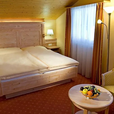 Restaurant Waldhaus Hotel 3*
